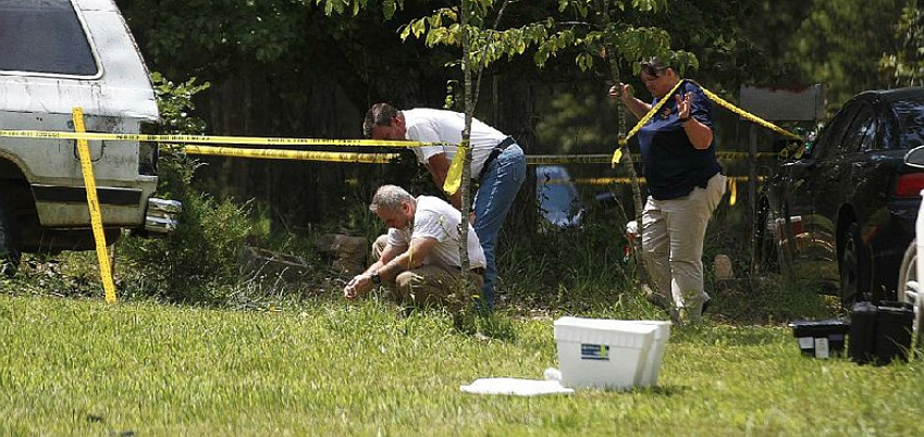 Arkansas sheriff's deputy, suspect killed in gunfire in Stone County ...