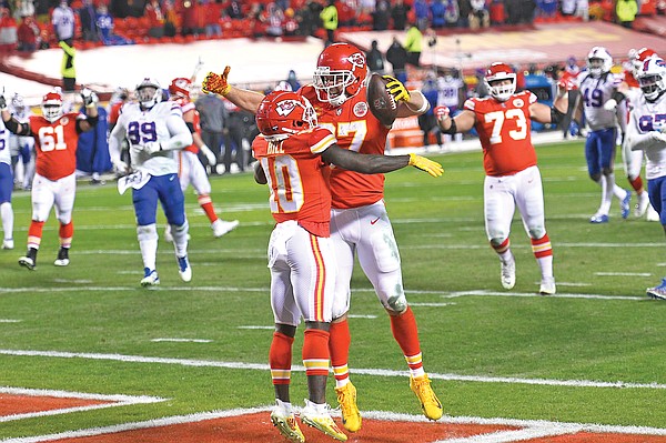 Steelers vs. Chiefs Score: Chiefs dismantle Steelers 36-10 in Week