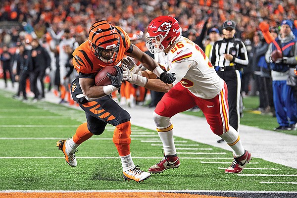 Chiefs teasing red-on-red uniforms ahead of Bengals game