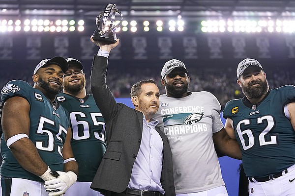 Eagles GM Howie Roseman again shows his resilience