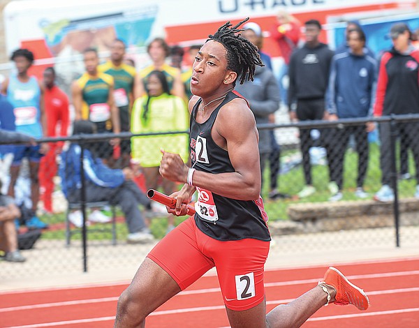 Jefferson City track and field returns 11 state qualifiers | Jefferson ...