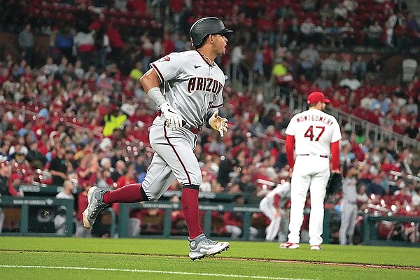 Gabriel Moreno's homer caps big 4th, Arizona Diamondbacks outlast