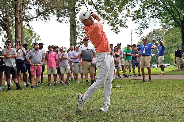 Morikawa pledging 1000 per birdie for Hawaii fires relief