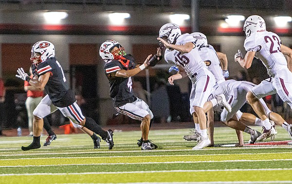 Friday Football Jays limit Osage to just a field goal in season opener