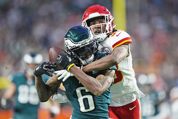 Smith, Chiefs look sharp in victory