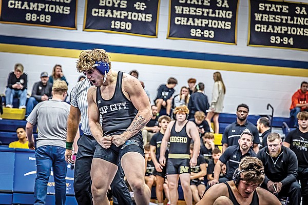 Capital City wrestling opens Missouri Duals with 1-2 record | Jefferson City News Tribune - Vimarsana News