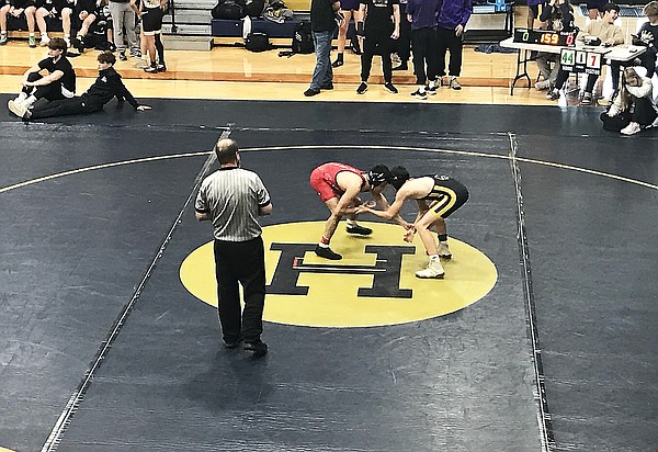 Jays begin wrestling season by finishing fourth in Missouri Duals | Jefferson City News Tribune - Vimarsana News