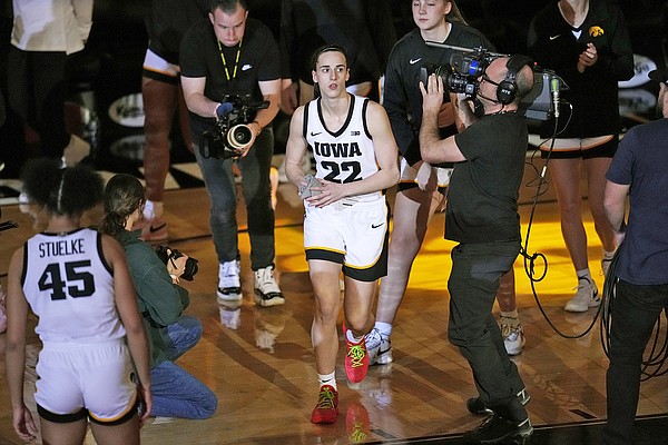 Clark fans can expect to pay hundreds to get in door for her run at record - Vimarsana News