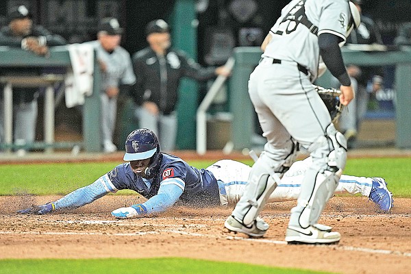 Melendez breaks tie with single, Royals beat White Sox 2-1 - Vimarsana News