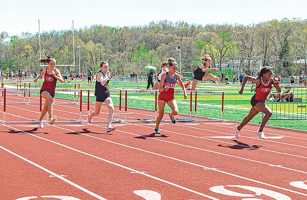 Area track and field teams pile up plenty of wins at Licklider Relays ...