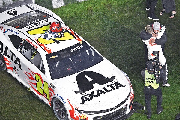 Two teams blowing everyone away in NASCAR Cup Series - Vimarsana News