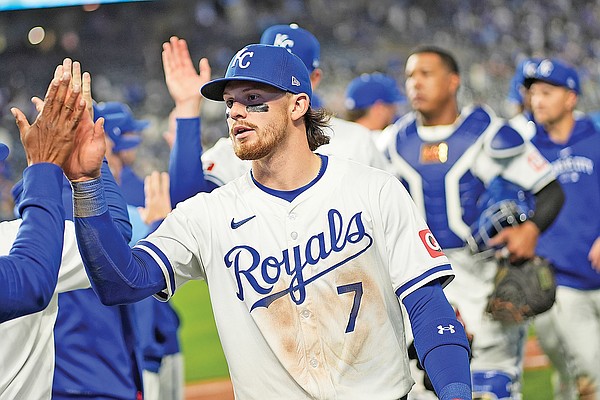 Witt's two-run double sends Royals to 3-2 win vs. Blue Jays | Jefferson City News Tribune - Vimarsana News