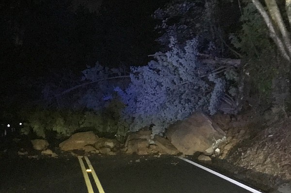 W Road closed after rock slide | Chattanooga Times Free Press - Vimarsana News