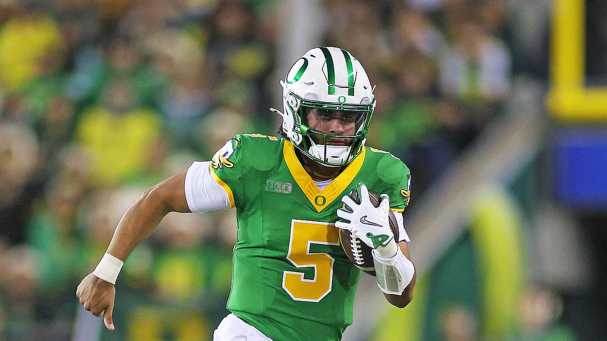 College football rankings start juggling act at 6-7, while top 5 remain same