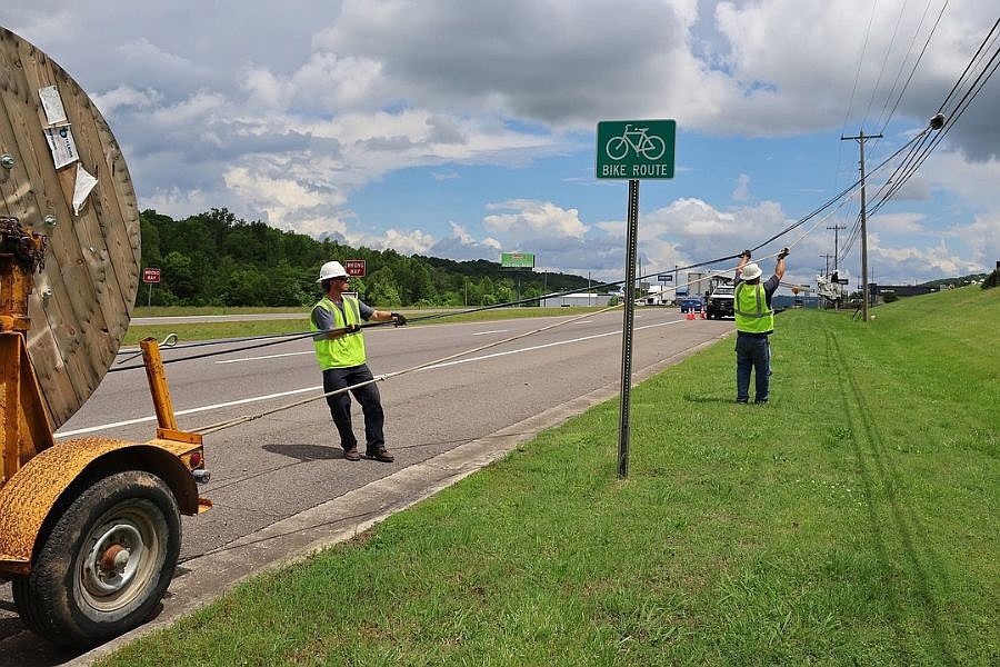 Federal guidelines mean more satellite internet in Tennessee, but concerns persist