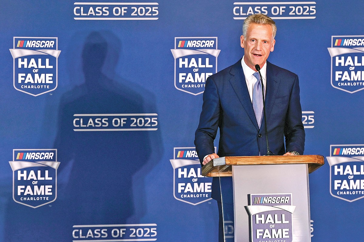 NASCAR commissioner Phelps resigns after inflammatory texts shown in trial | Jefferson City News-Tribune