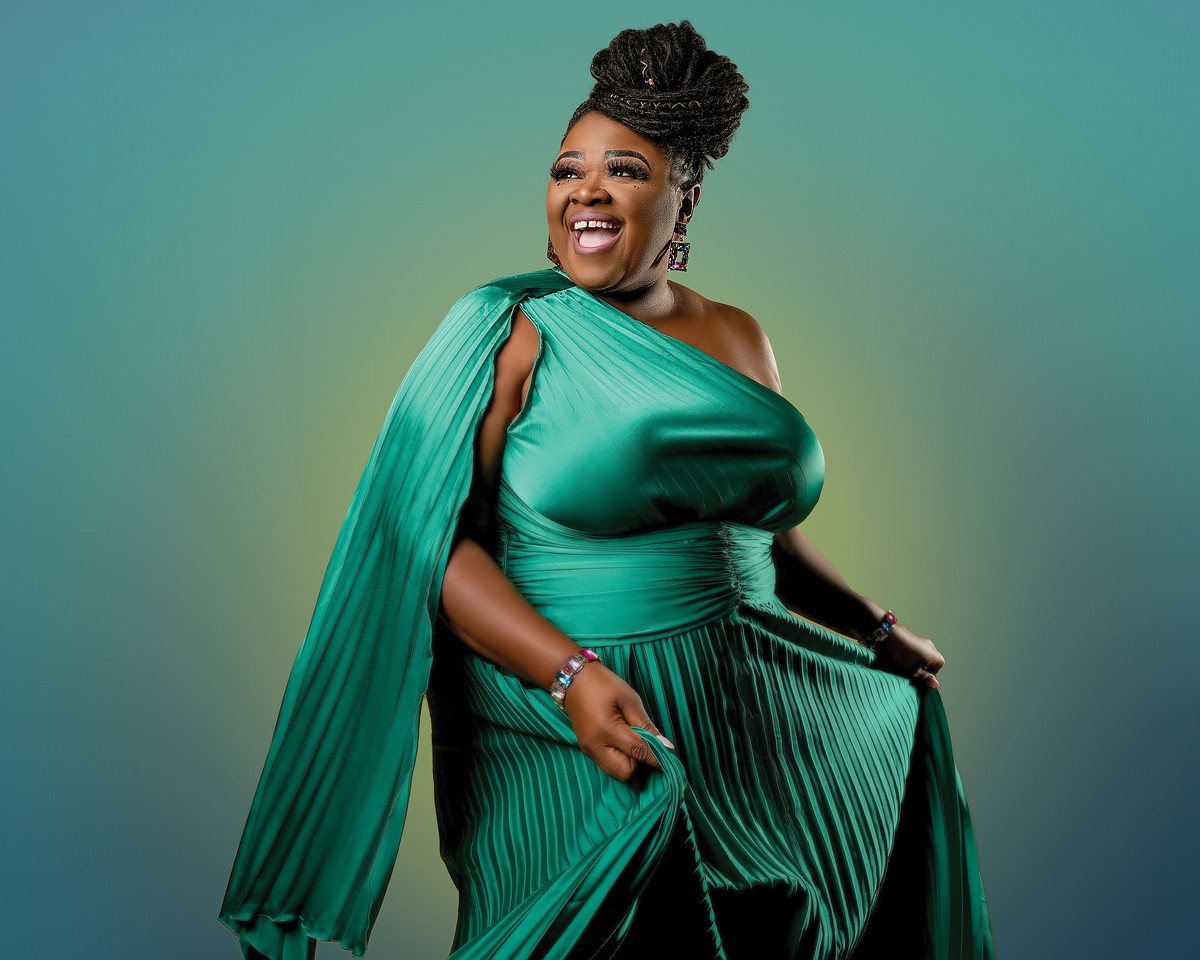 ENTERTAINMENT: Singer pays tribute to ‘Divas’; conductor comes ‘home’