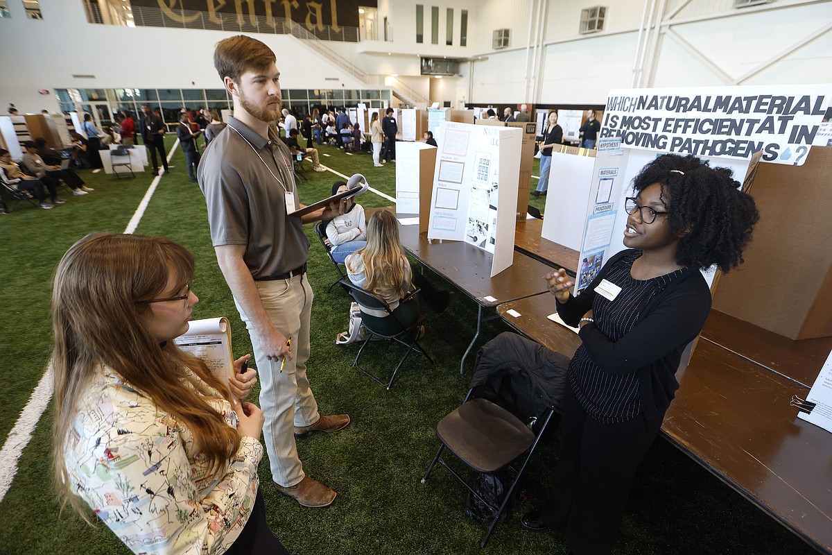 Students show off research prowess at Central High science fair ...