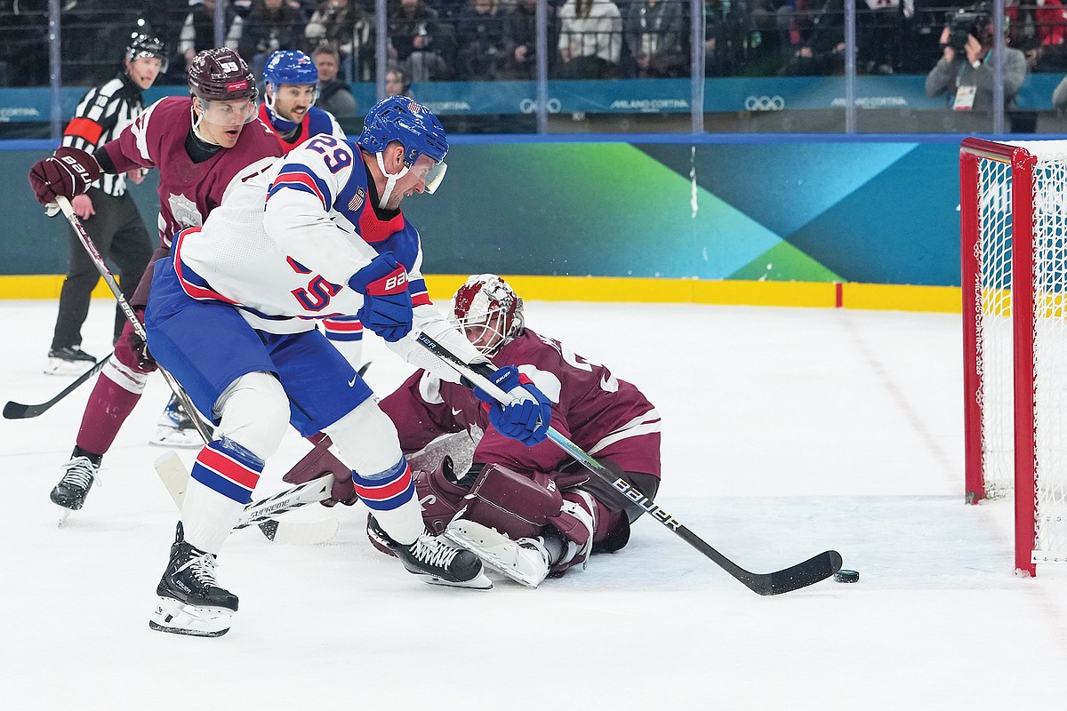 Nelson scores twice, U.S. men’s hockey rolls past Latvia 5-1