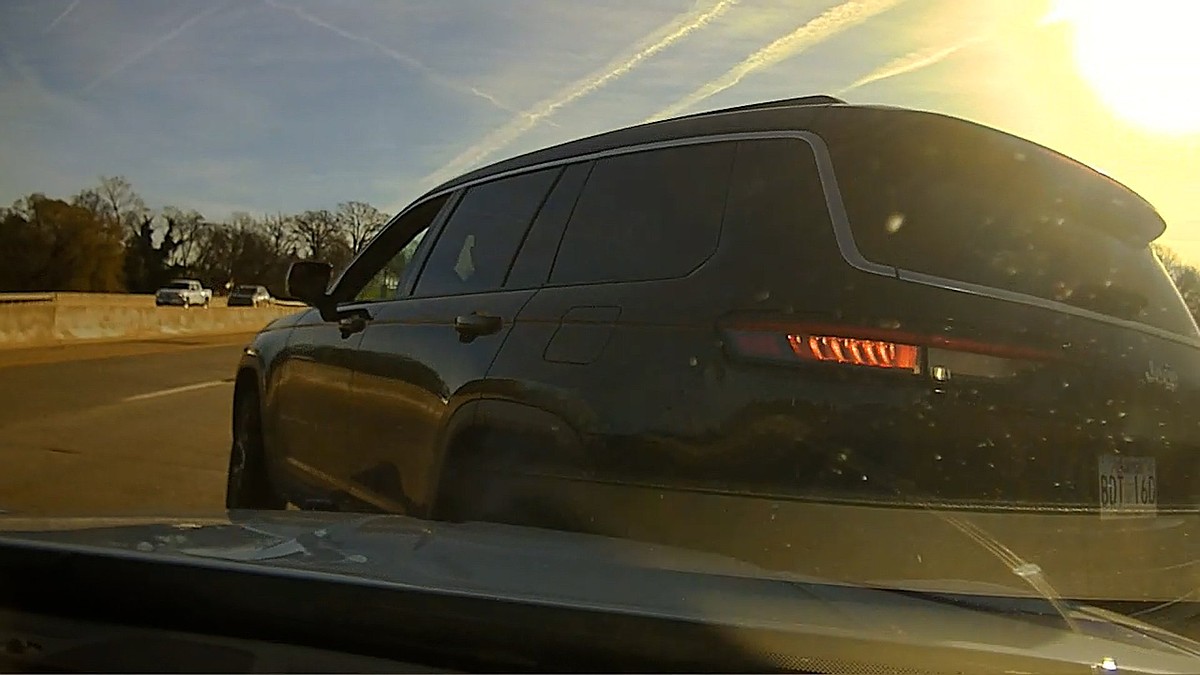 Article image for: Arkansas State trooper used PIT maneuver on car taking child to hospital