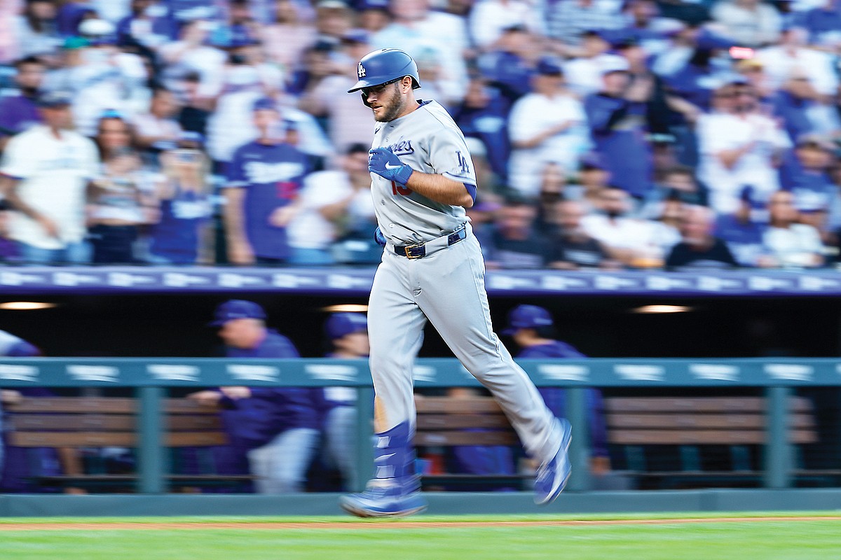 MLB Capsules: Dodgers belt five homers to escape Colorado with series split