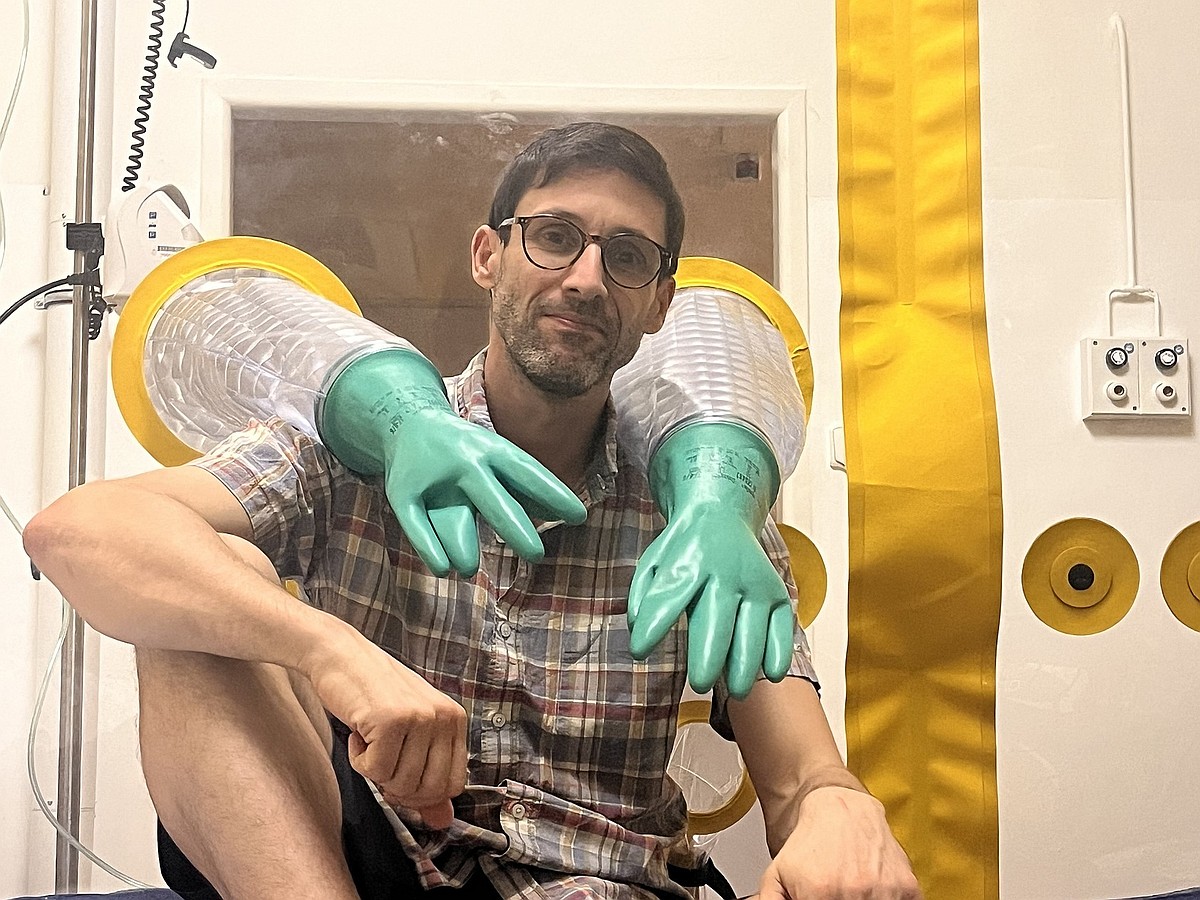 Signal Mountain native exposed to Ebola, quarantined in Prague