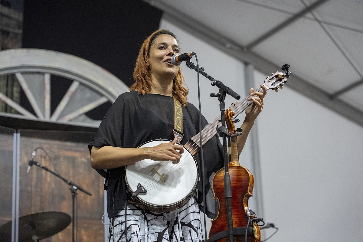LIVE MUSIC IN ARKANSAS: Giddens, Carpenter lead Momentary lineup Friday