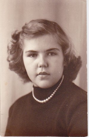 Photo of Martha Lee Bond