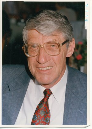 Photo of Robert L. "Bob" Utecht