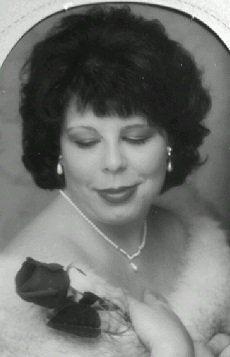 Photo of Nikki Hewitt Garrett