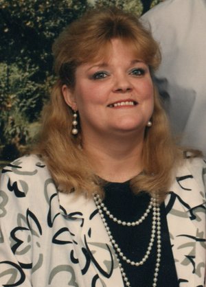 Photo of Linda Diana Hansen-Staver