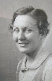 Photo of Ruby Evelyn Hollifield