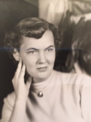 Photo of Betty L. Evans