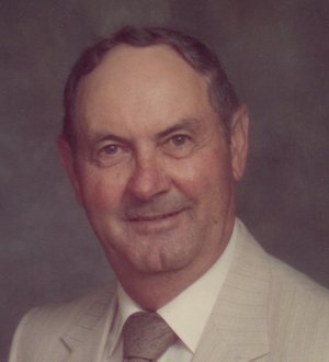 Photo of Perry Lee r.