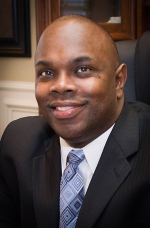 Photo of Oscar Washington Jr.