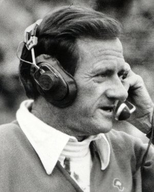 Photo of Frank  Broyles