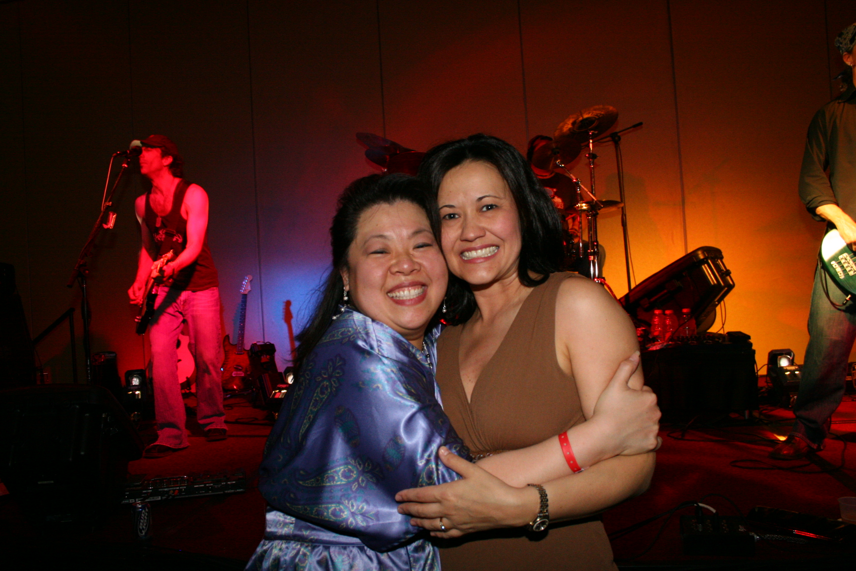 Lorie Lee, Mary Ann Guell