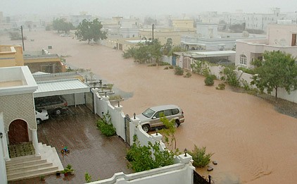 Oman evacuates tens of thousands, closes port as Cyclone Gonu lashes coast