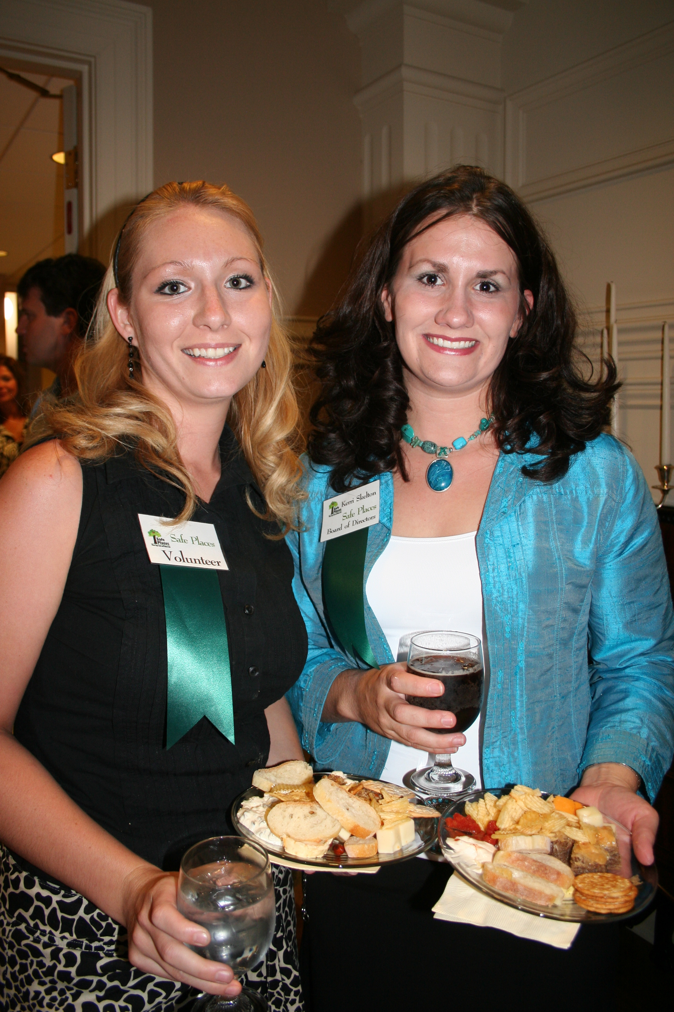 Holly Pate and Kerri Shelton volunteer at the concert.