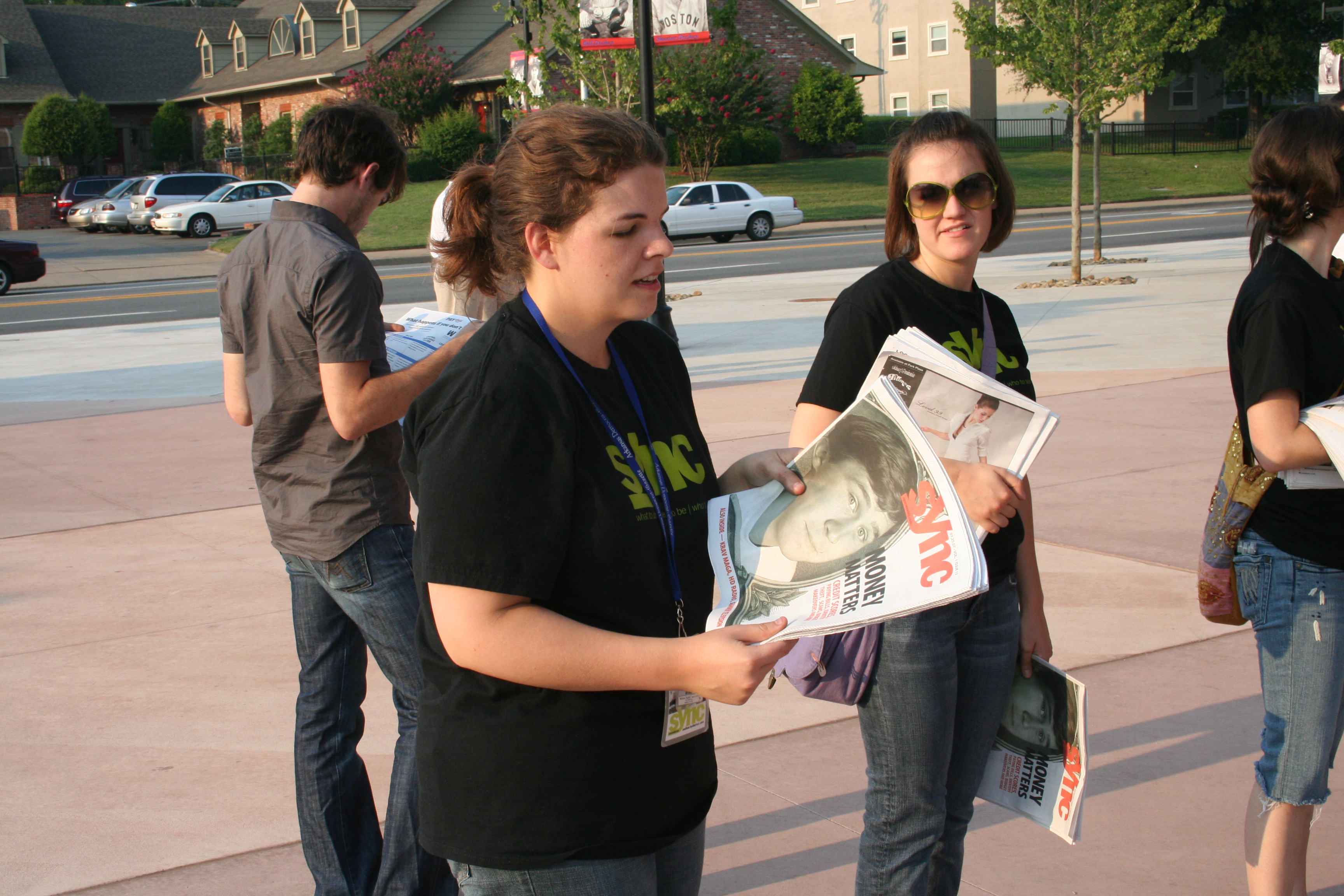 Melissa of SYNC greets the Travs' fans