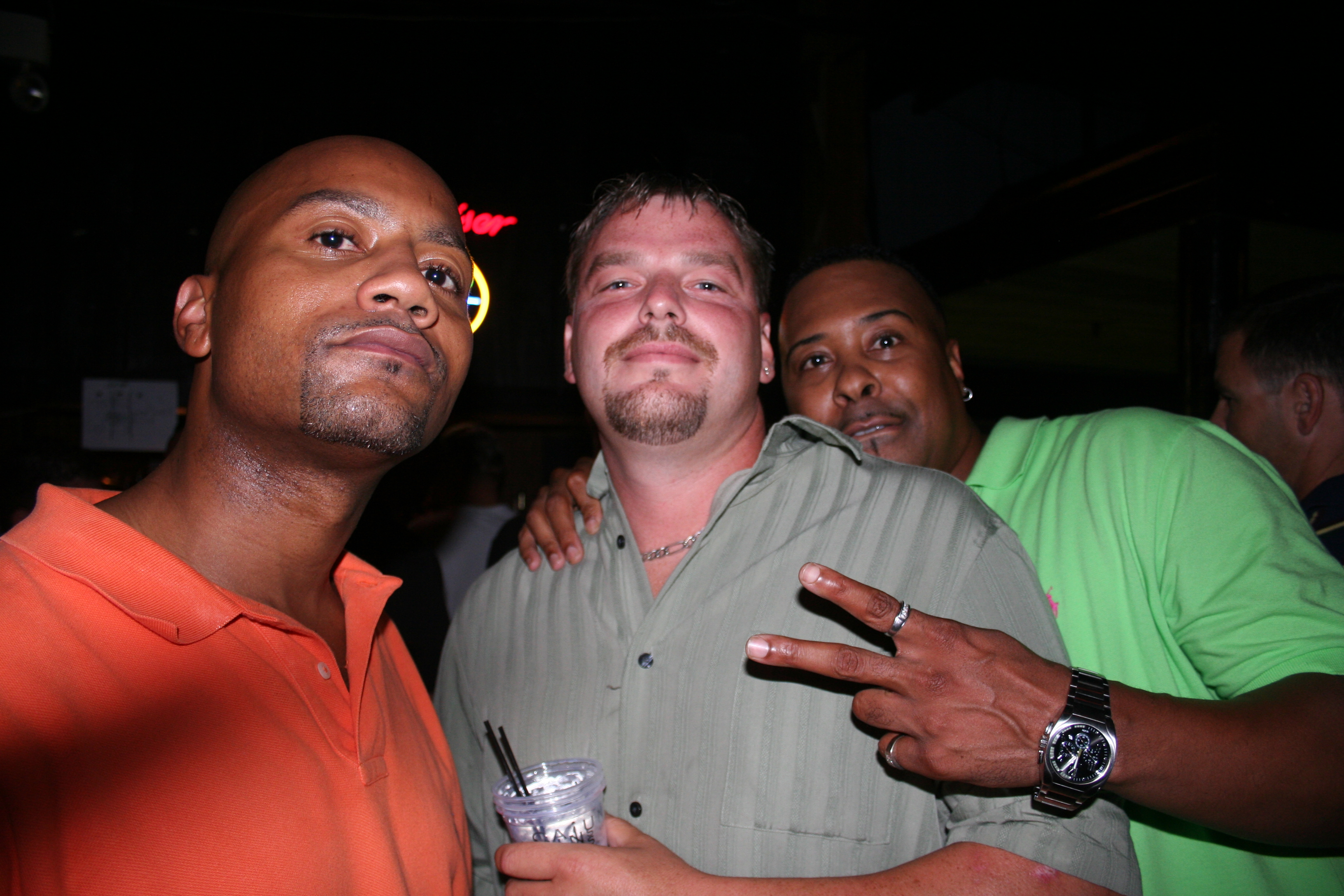 ...AHHH, much better.
Rod, Jason and Polo smile for SYNC