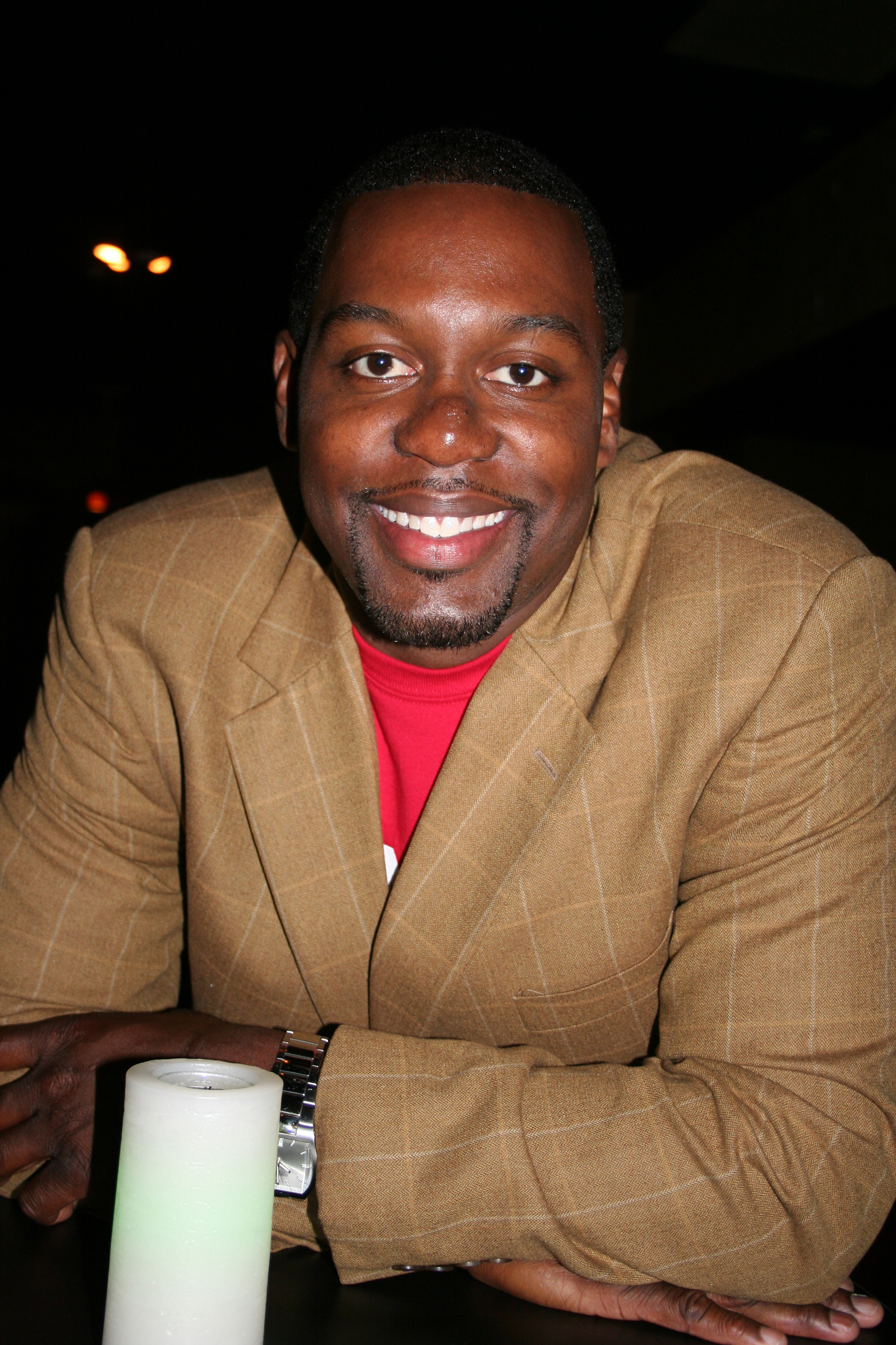 Telly Noel hosts a great Go Red Party at Markham 801.