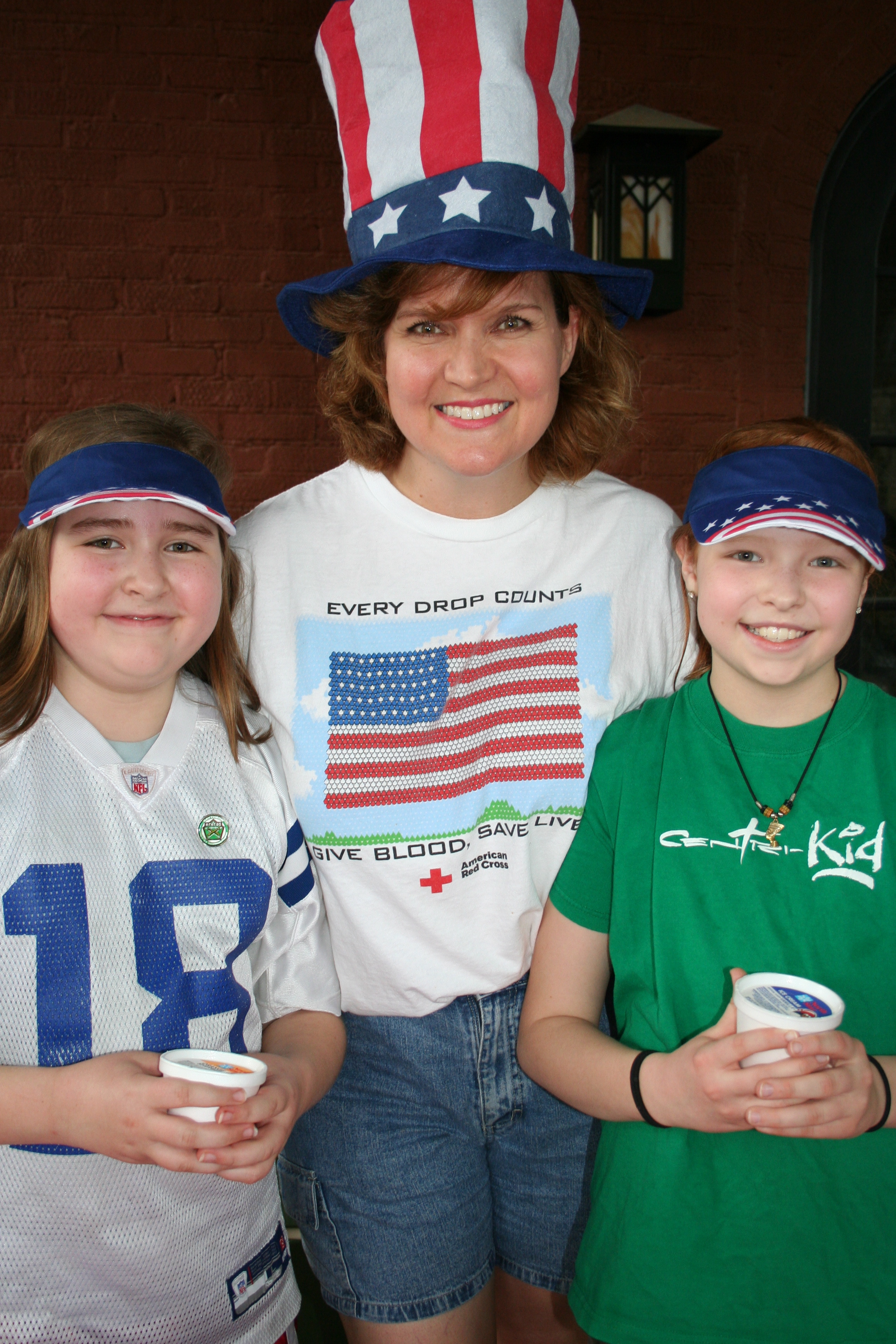 Lindsay, Linda and Lauren Bencick