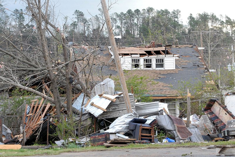 Tornado hits Mena, damage reported The Arkansas DemocratGazette