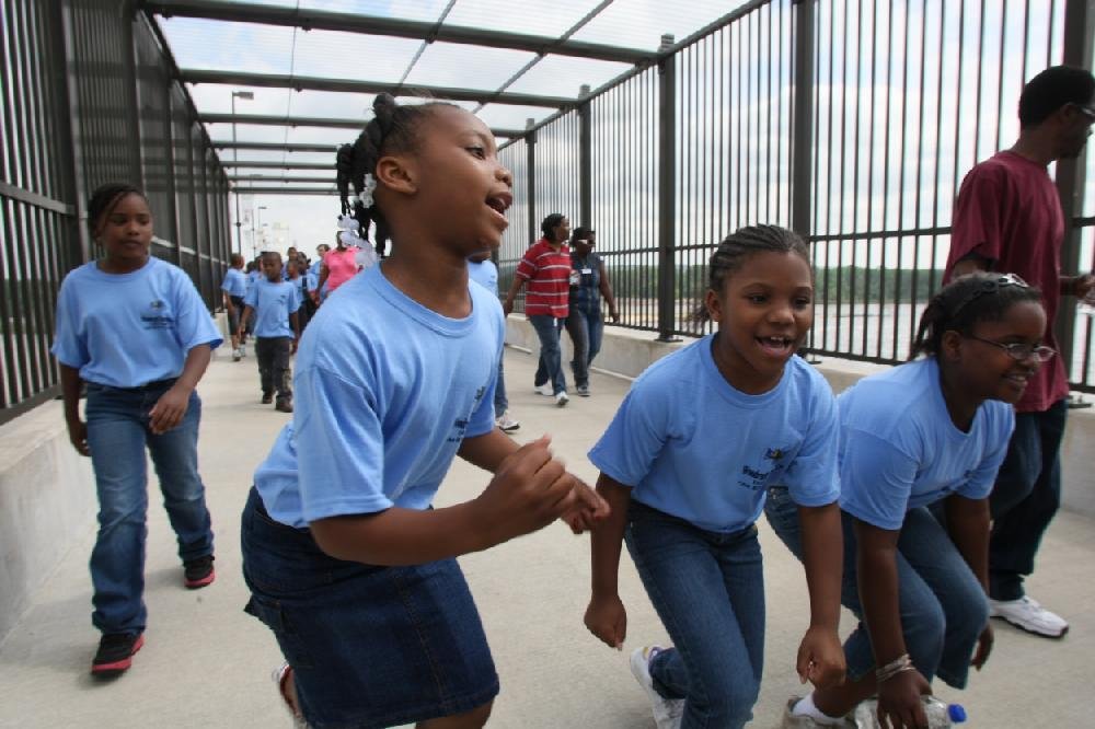 Woodruff Elementary Bridge Walk | The Arkansas Democrat-Gazette ...