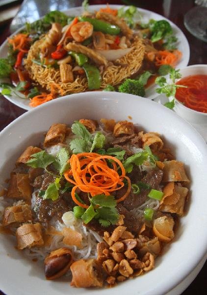 Sai Gon s heaping plates hold trusty Vietnamese fare The