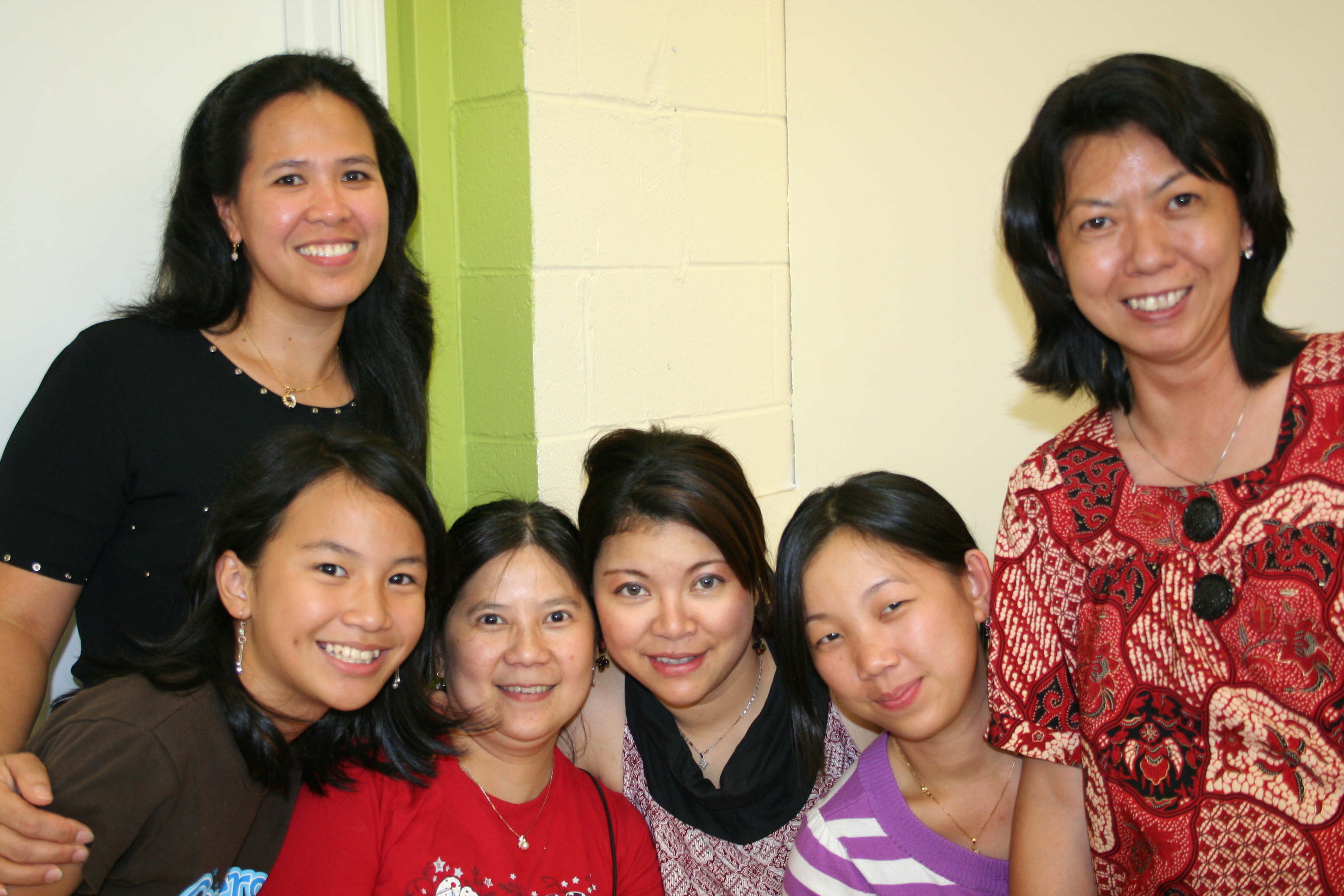 Glory Bestari, Bridgitte Tam, Ernawati Tandiono, Sansan Tjong, Tri Hidayat and Esther Ng