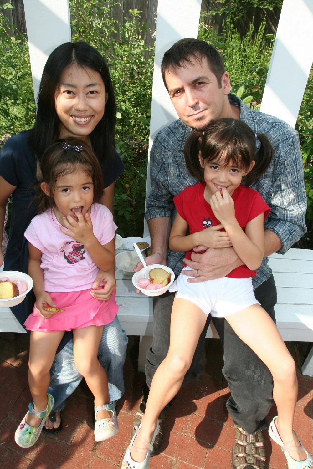 The sundressed and sun-drenched met at Washington Countys Headquarters House for the 39th year for the ice cream social.