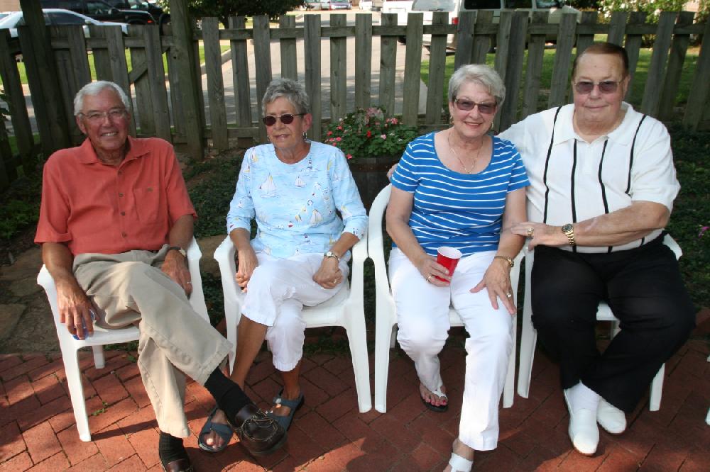 The sundressed and sun-drenched met at Washington Countys Headquarters House for the 39th year for the ice cream social.