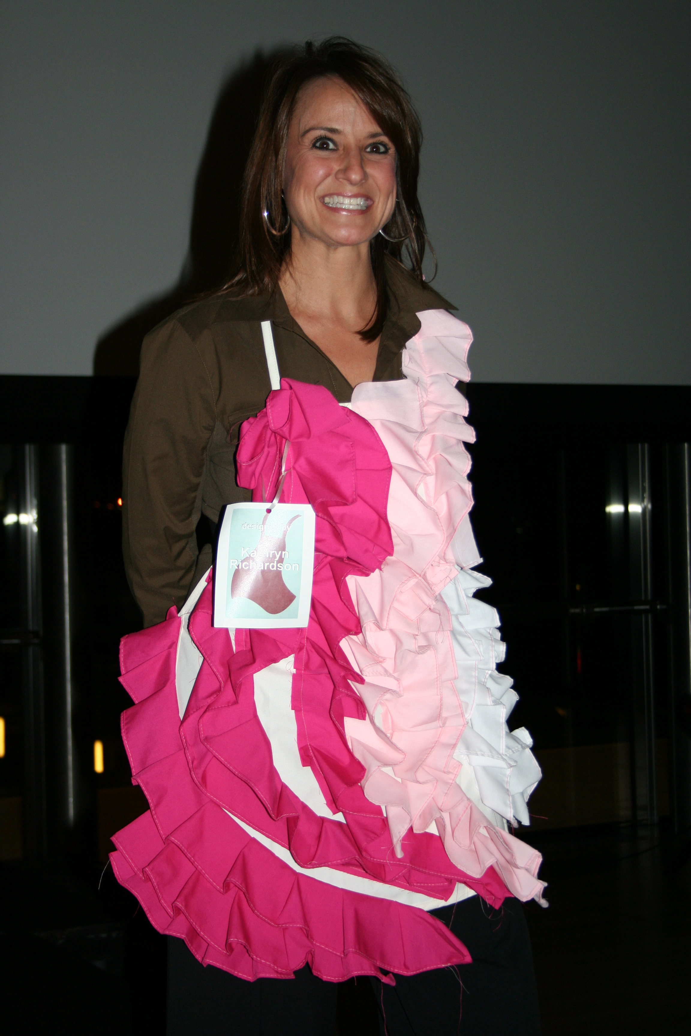 Live apron auction